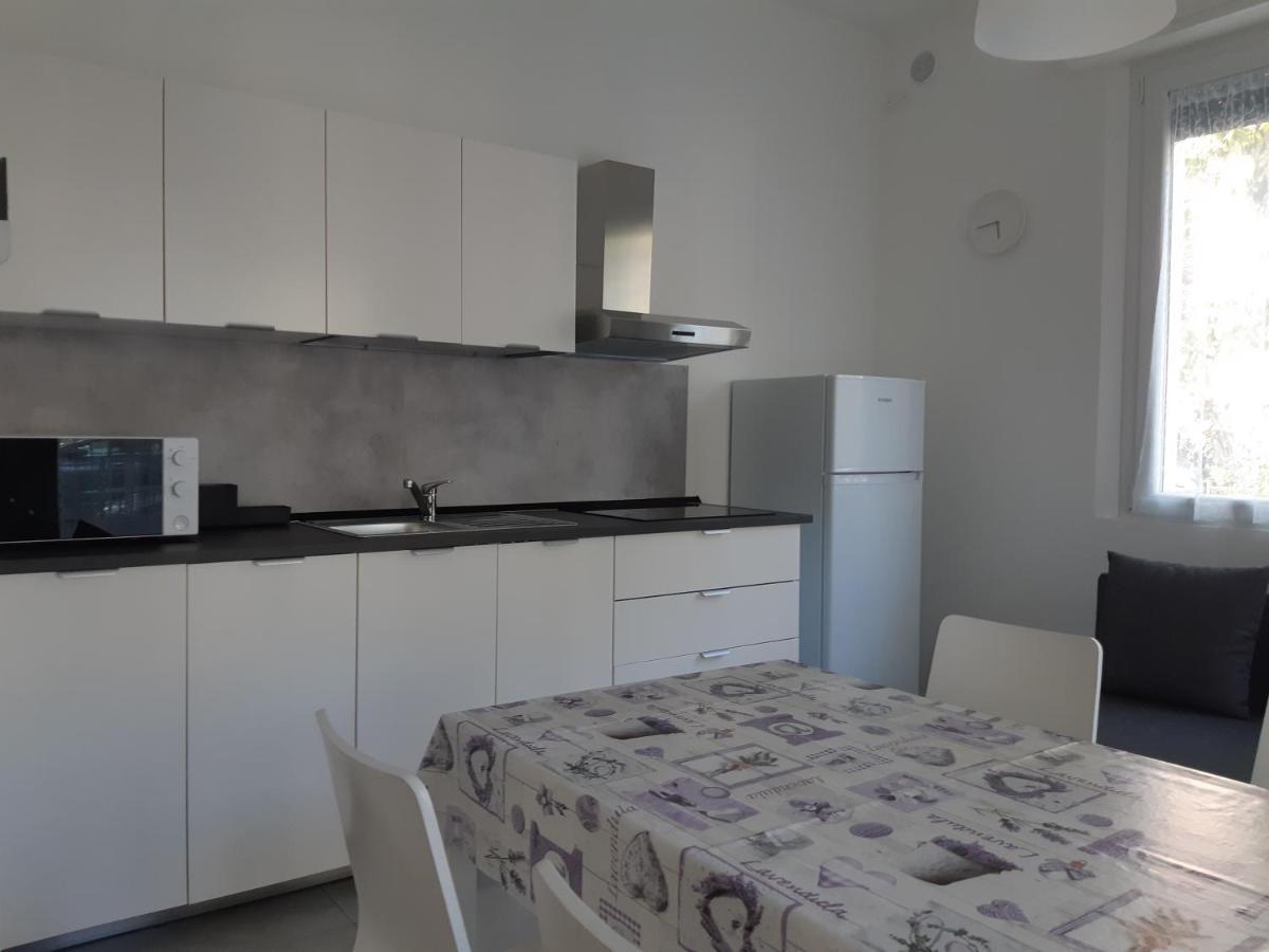 Villa Lina Ріміні Номер фото